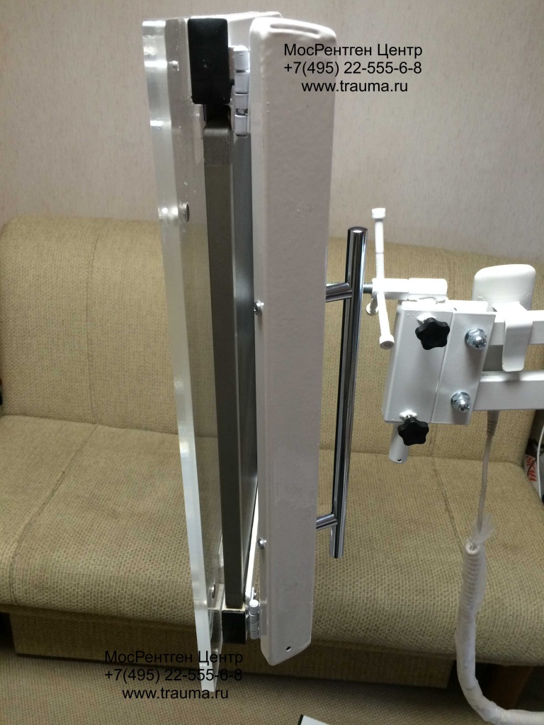 Грудная стойка МосРентген Центр предназначена для выполнения рентгеновских снимков в вертикальном положении, в основном для рентгена легких. 